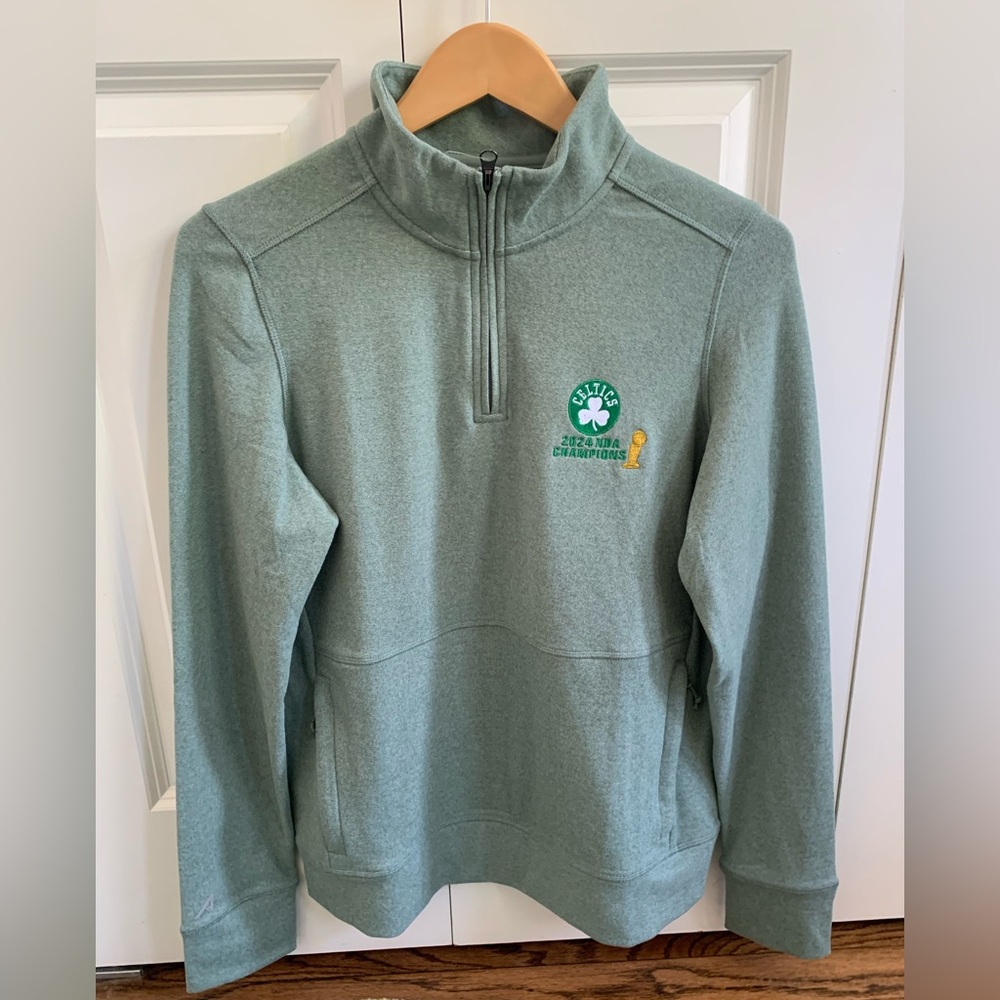 NBA Boston Celtics 2024 Championship 
3/4 zip up Antigua Apparel Medium NEW